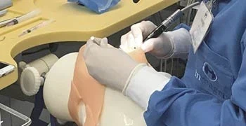 Retratamento de Canais com Microscopia 